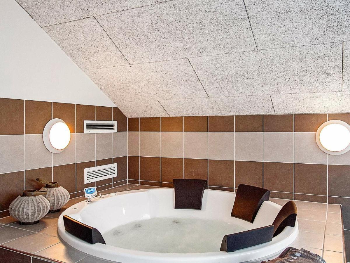 12 Person Holiday Home In Hasselberg Kappeln Bilik gambar
